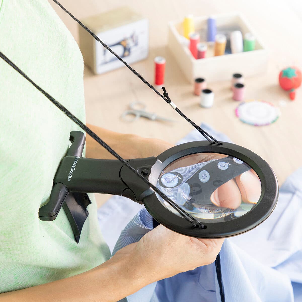 Hands-Free vergrootglas with led light Zooled InnovaGoods